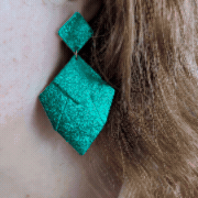 Boucles Mika GIF